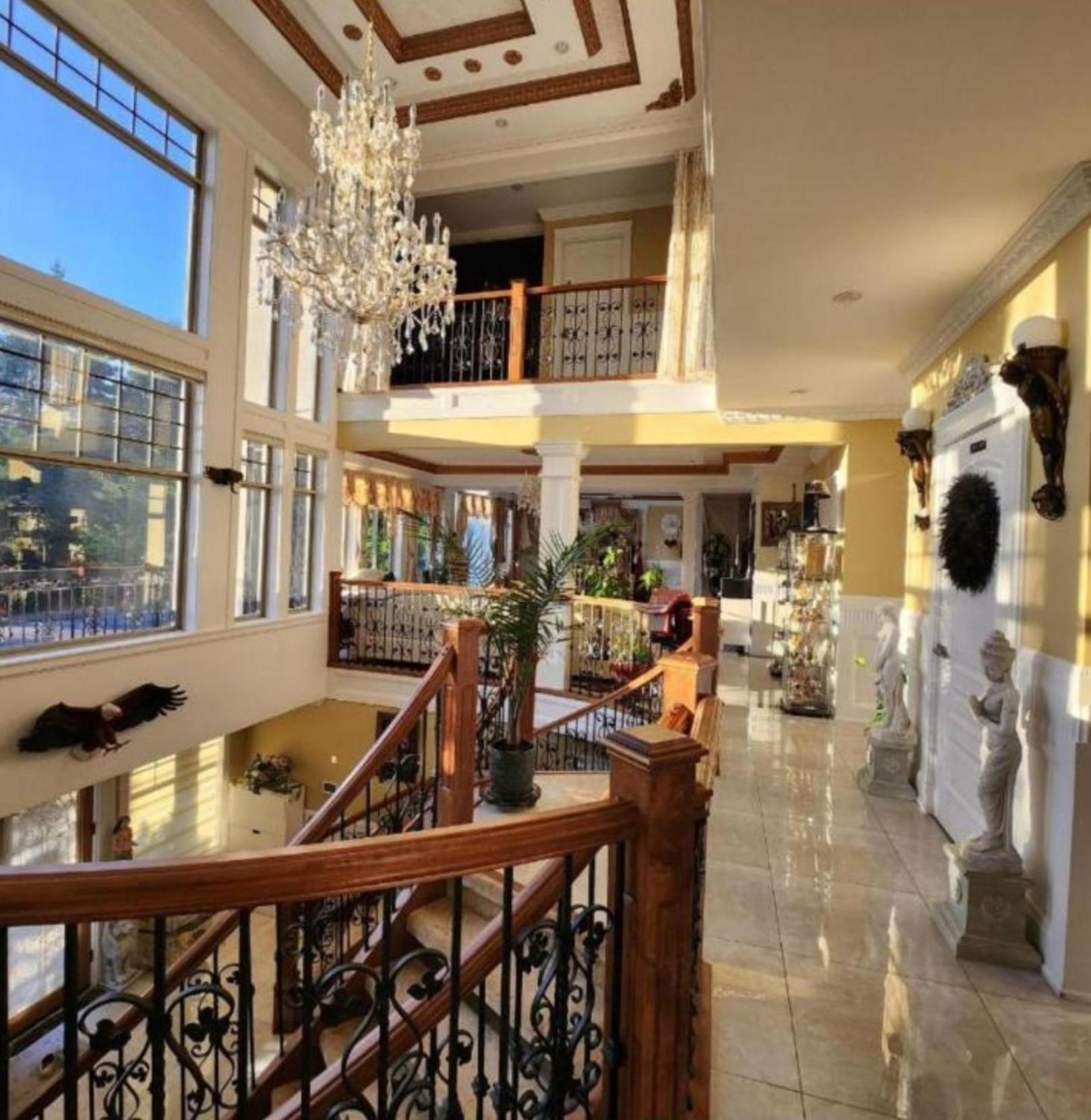 Empress Madani Palace Hotel Surrey Exterior foto